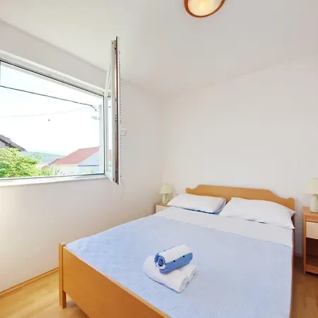 Apartment Gajine *