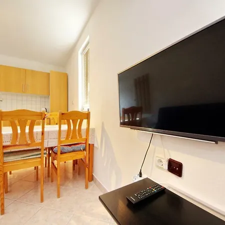 Apartment Gajine *